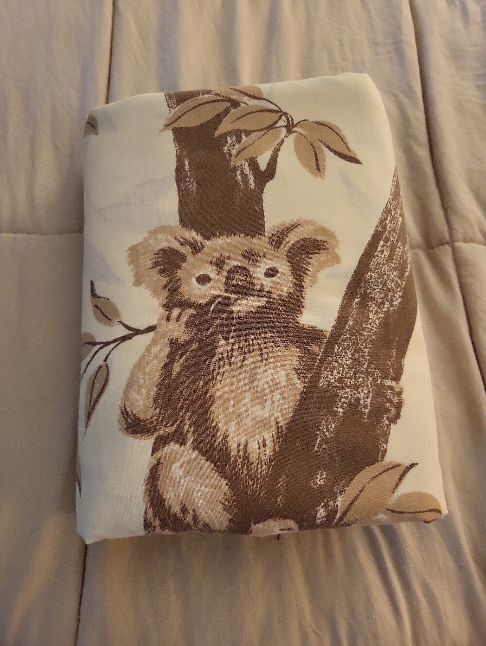 QUEEN FLAT SHEET VINTAGE PEQUOT KOALA BEARS EUCALPTUS TREES BROWN TAN